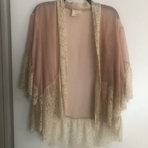 Blush kimono with lace